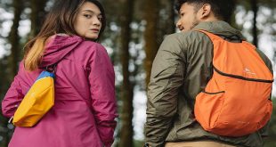 5 Cara Merawat Jaket Jeans Agar Tetap Awet dan Stylish