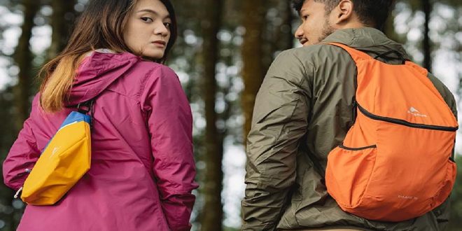 5 Cara Merawat Jaket Jeans Agar Tetap Awet dan Stylish