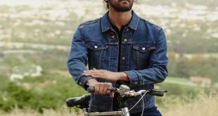 5 Cara Merawat Jaket Jeans Agar Tetap Awet dan Stylish
